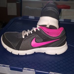 Nike flex experience rn 2